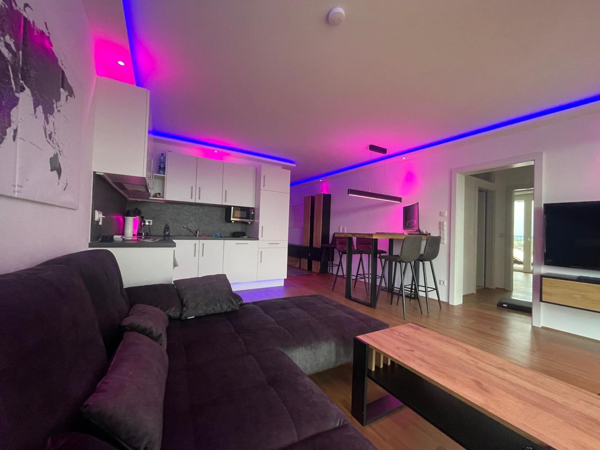 100 Qm Penthouse, Self-Check-In, 2 Parkplaetze Apartment Graz Exterior photo